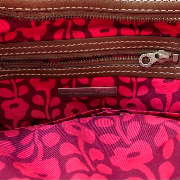 Marc Jacobs Large Beige Satchel Handbag - Picture 5 of 7